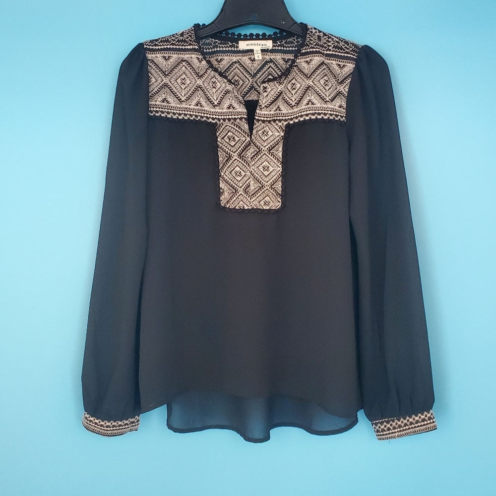 Monteau Blouse Size Small Black Embroidered